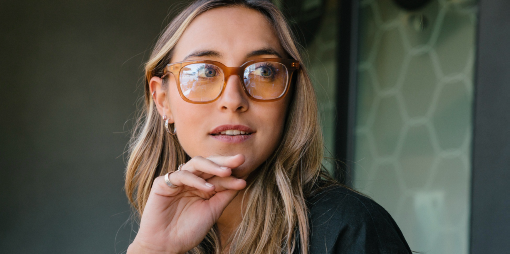 MicroVision Opticalのブルーライトカットメガネシリーズ。おしゃれで機能的なデザイン